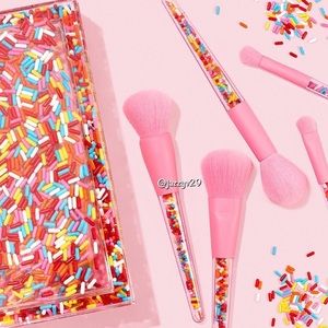 🍦Museum of Ice Cream x Sephora Sprinkle Pool Brush Set🍦